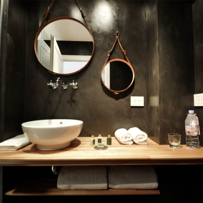 Hotel Clasico Bathroom